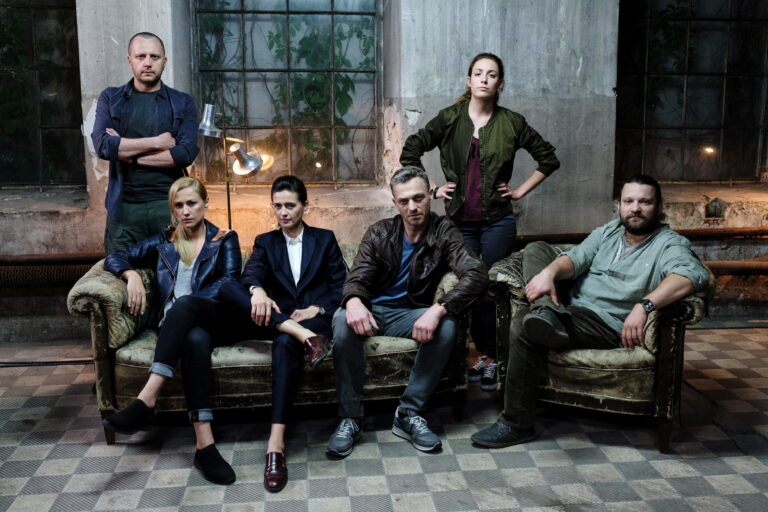 POLSKI SERIAL SZPIEGOWSKI NA ŚWIATOWYM POZIOMIE  – „NIELEGALNI” JUŻ NA ANTENIE KINO TV